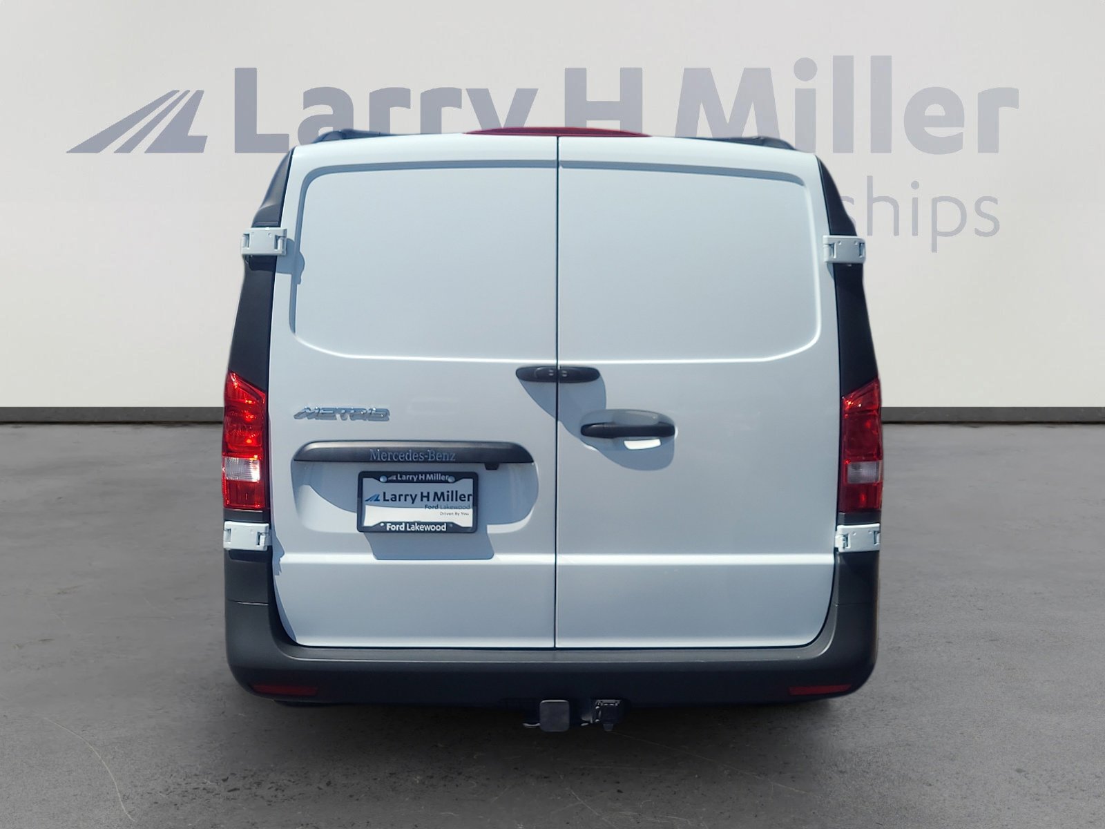 Used 2023 Mercedes-Benz Metris image 4