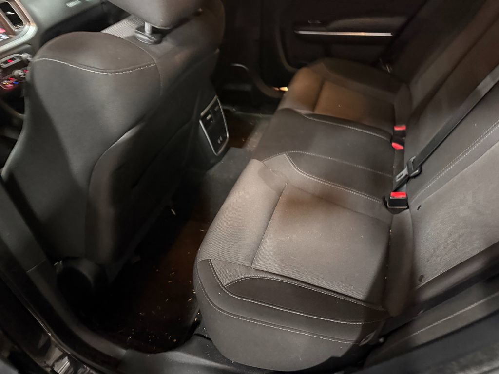 Used 2015 Dodge Charger SXT image 8