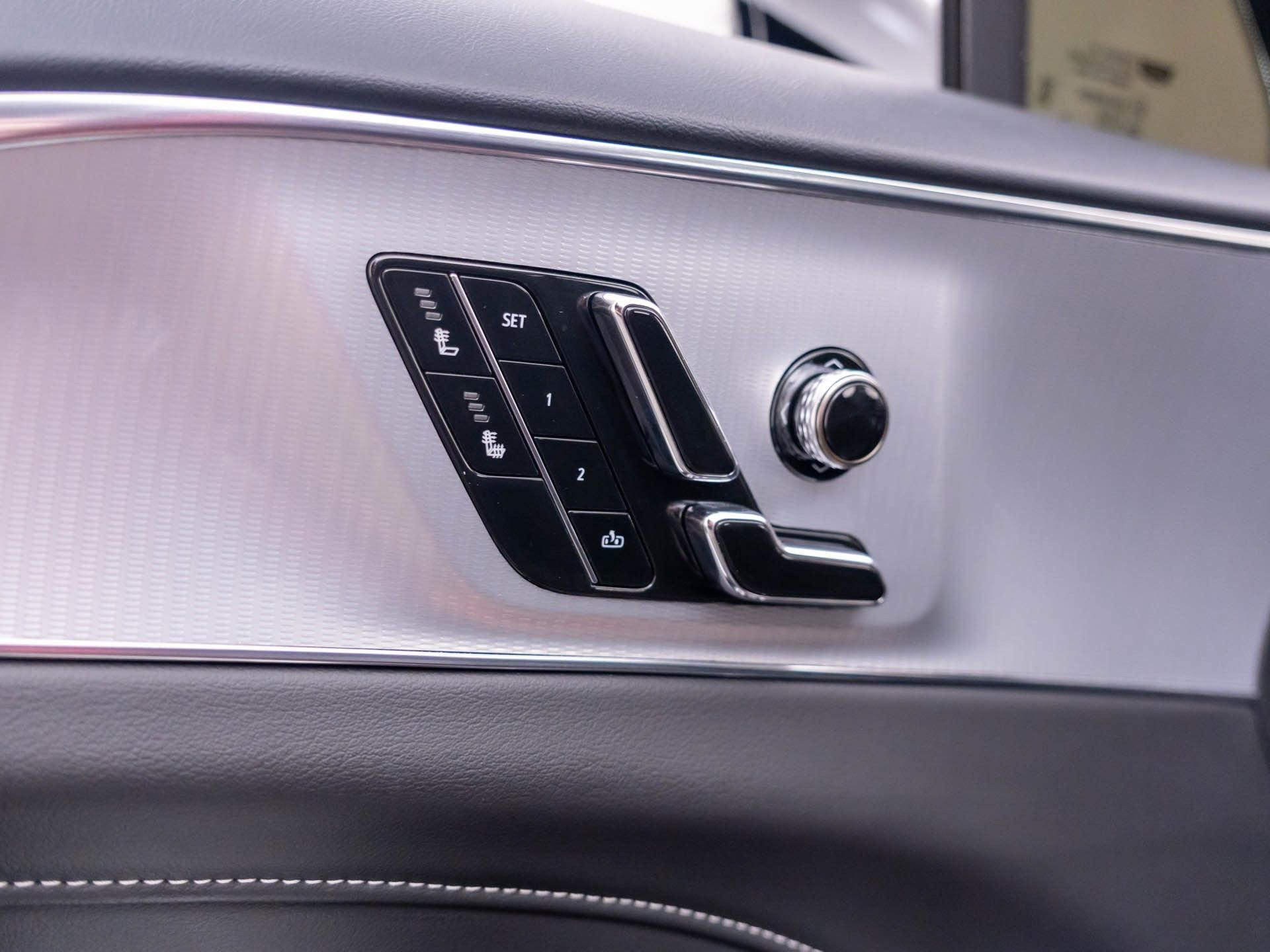 Certified 2024 Cadillac Lyriq Tech AWD/4WD image 16