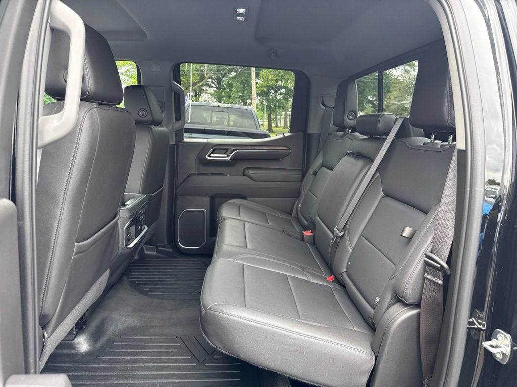 Used 2022 GMC Sierra 1500 SLT w/ SLT Convenience Package AWD/4WD image 15