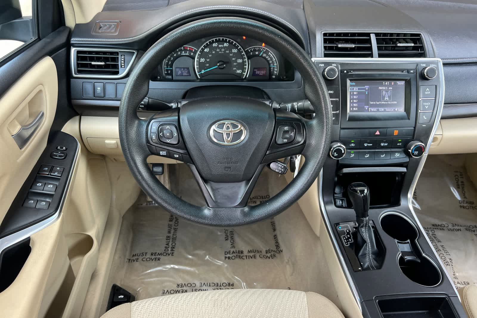 Used 2015 Toyota Camry LE FWD image 14