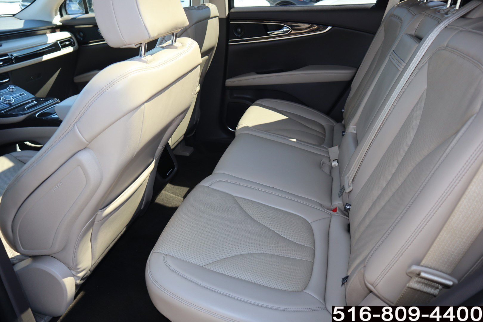 Used 2023 Lincoln Nautilus Reserve w/ Equipment Group 201A image 16