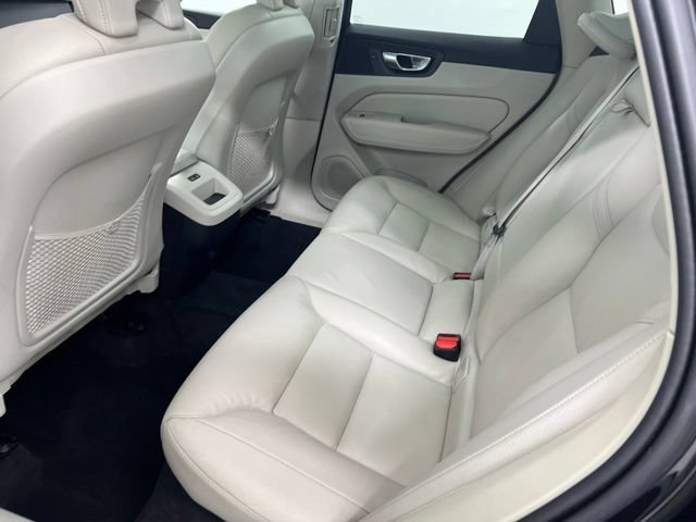 Used 2024 Volvo XC60 B5 Core w/ Protection Package Premier AWD/4WD image 11
