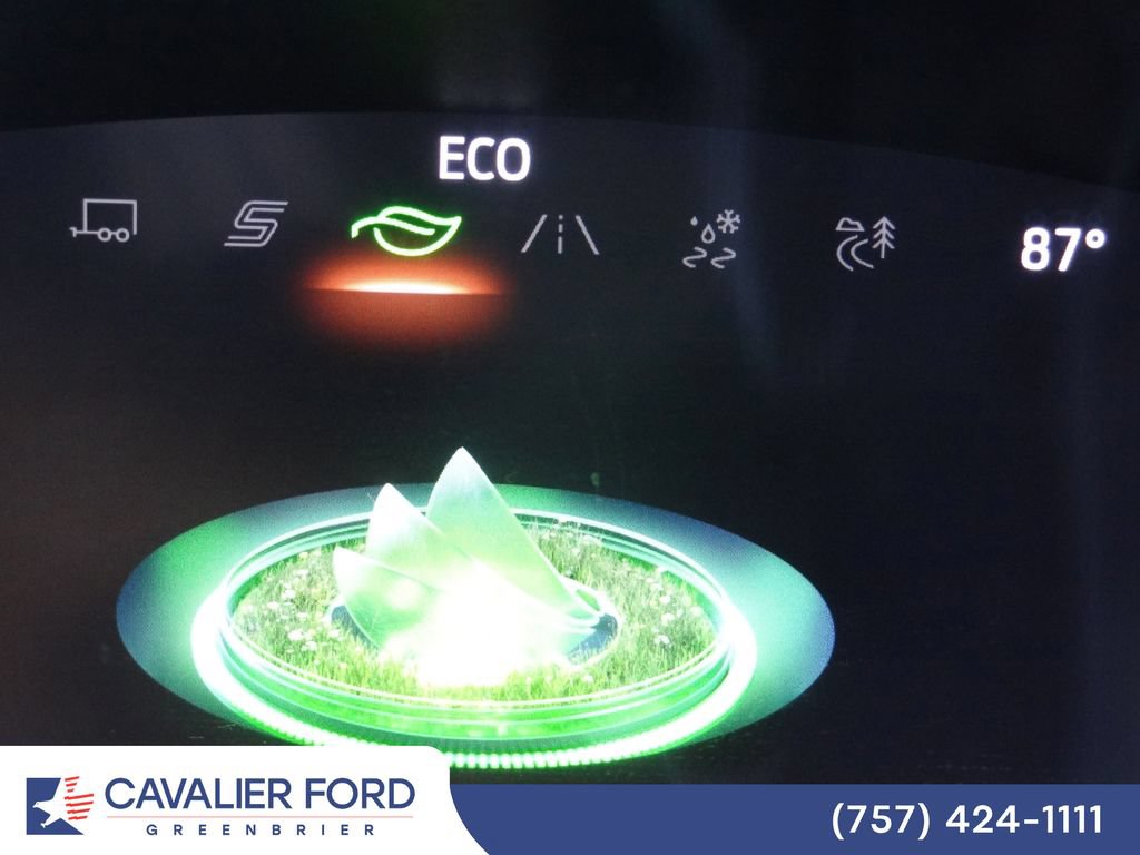 Used 2026 Ford Explorer ST-Line w/ ST-Line Street Pack AWD/4WD image 38