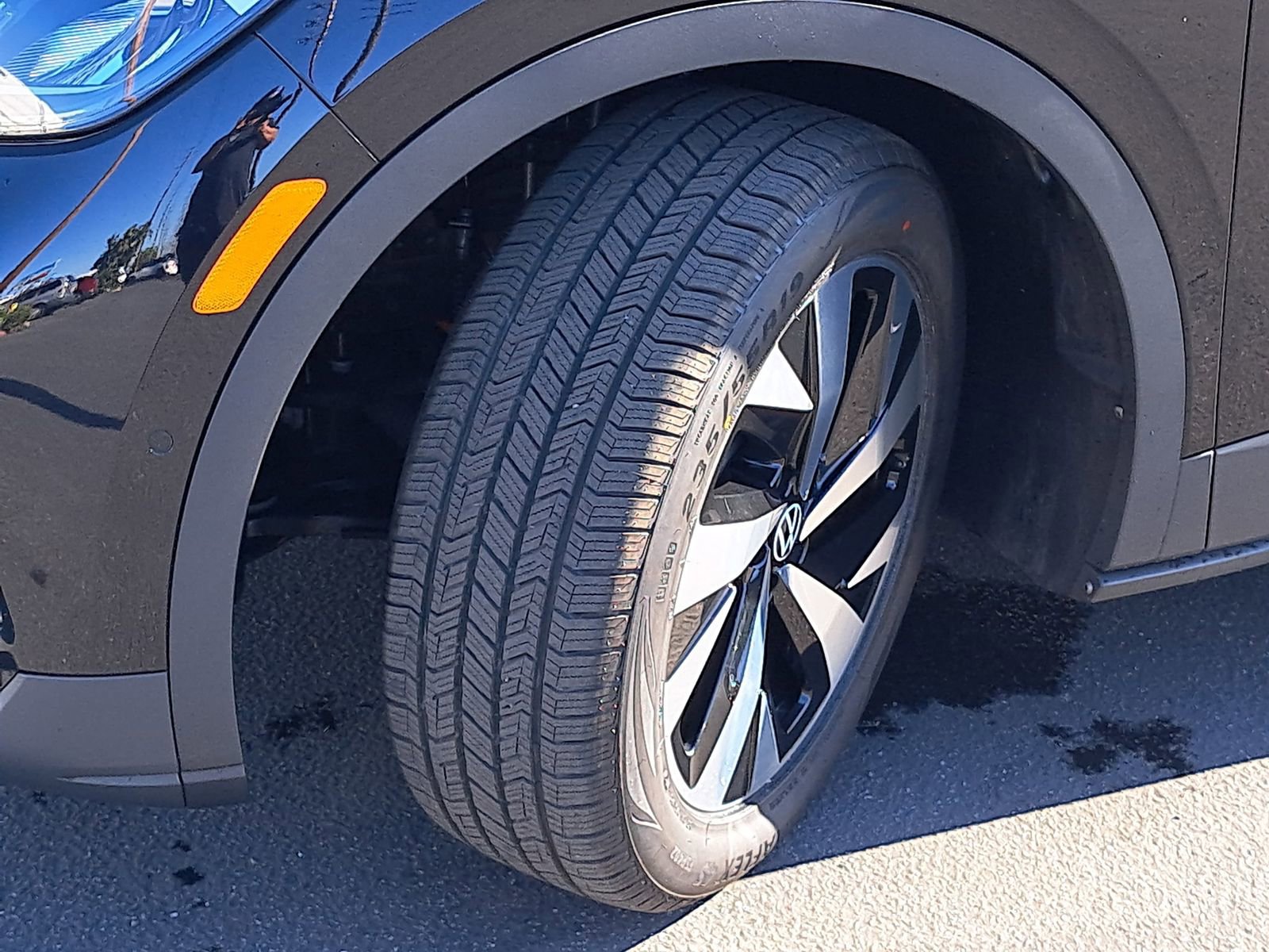 Certified 2023 Volkswagen ID.4 2WD image 32