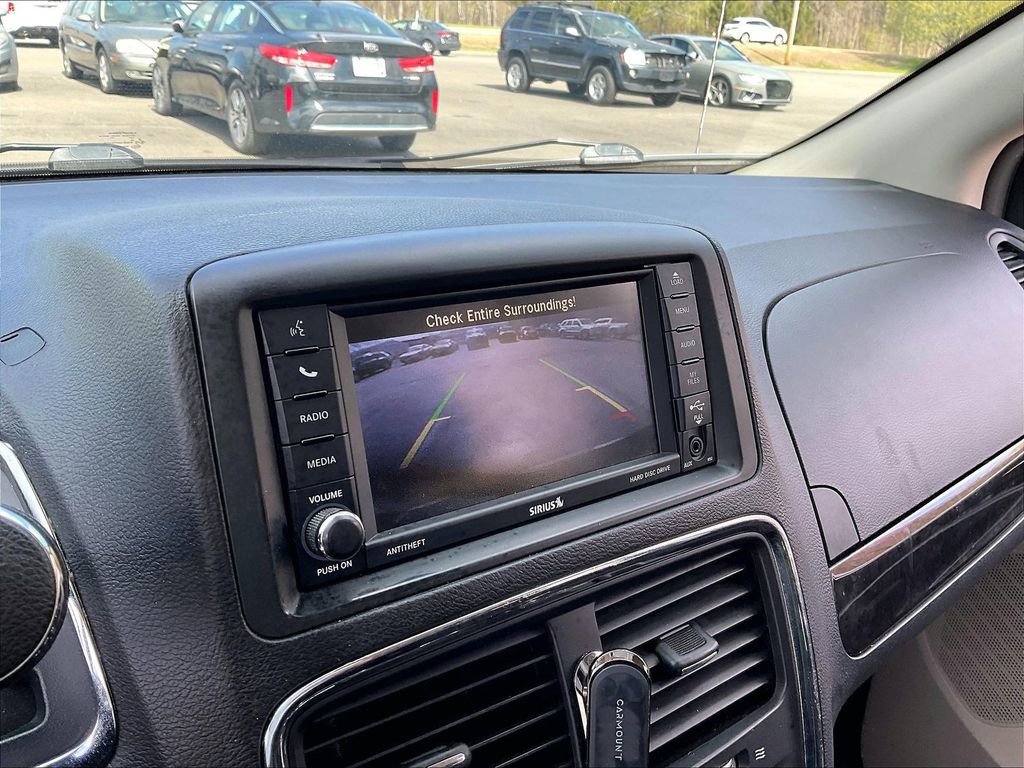 Used 2019 Dodge Grand Caravan SE w/ UConnect Hands-Free Group FWD image 15