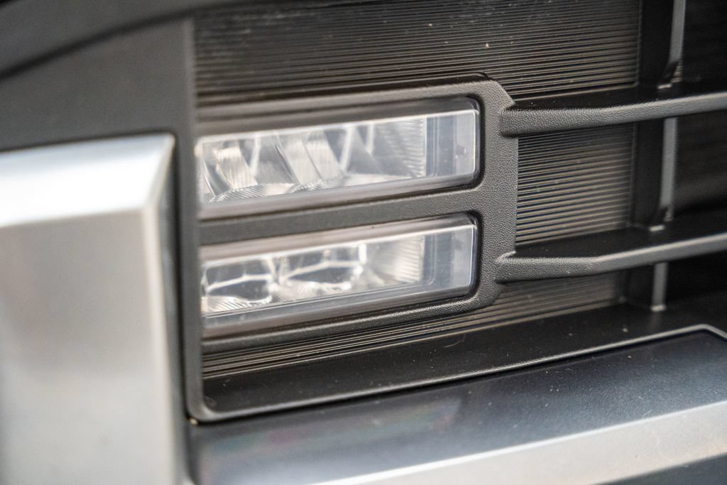 Used 2025 Kia Carnival SX FWD image 14