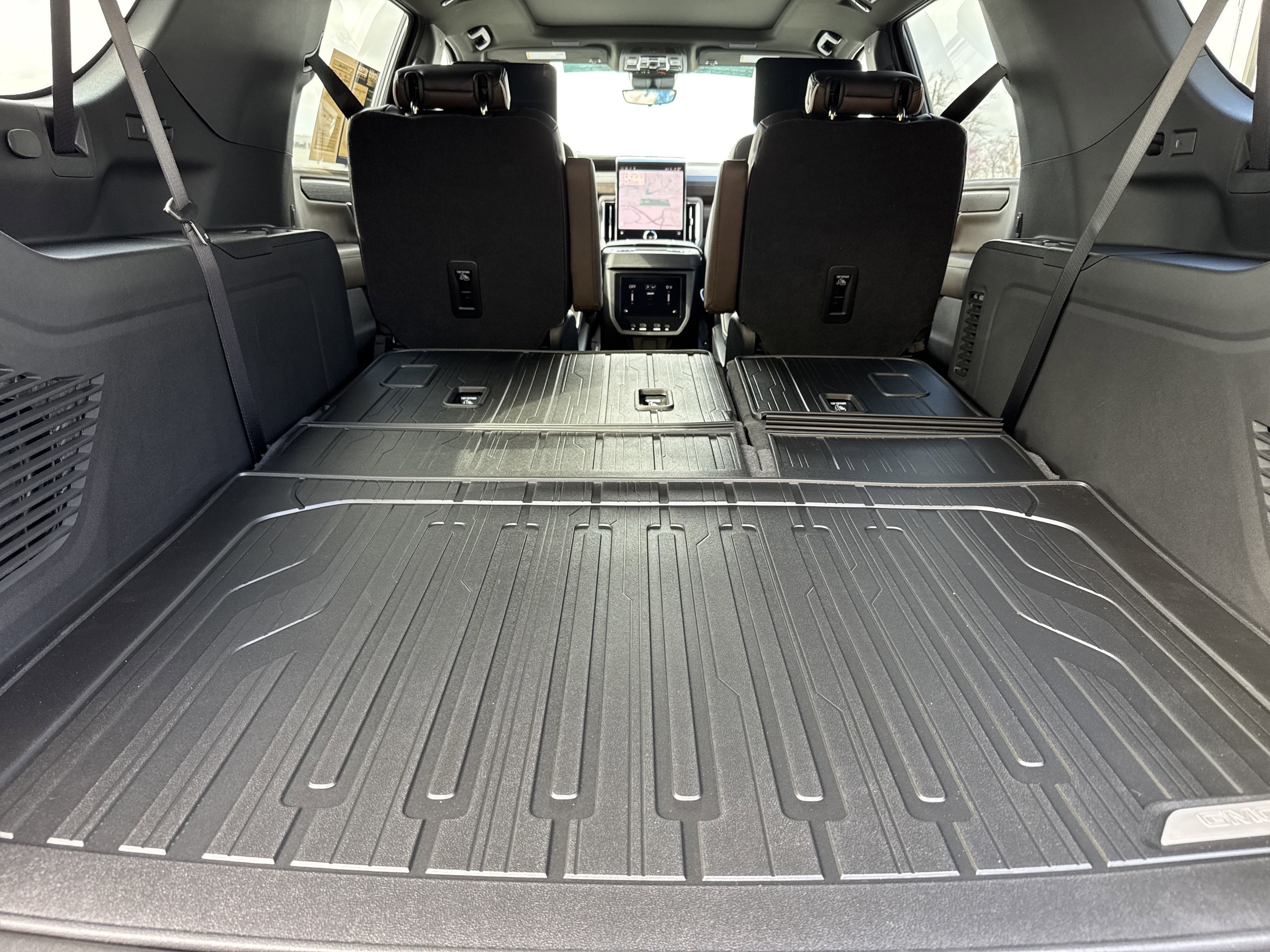 Used 2026 GMC Yukon XL Denali Ultimate w/ LPO, Floor Liner Package image 38