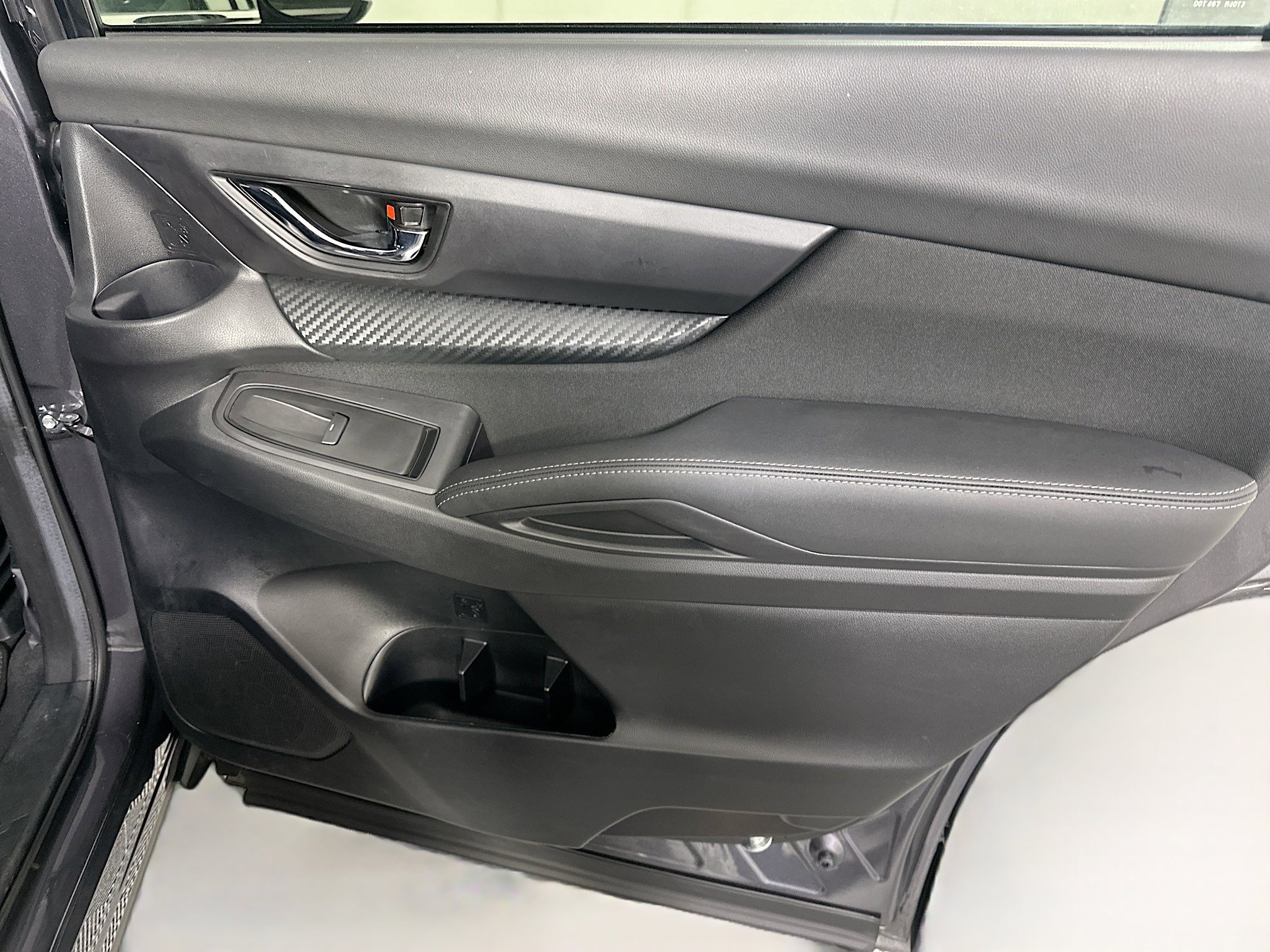 Used 2025 Subaru Ascent Premium image 30