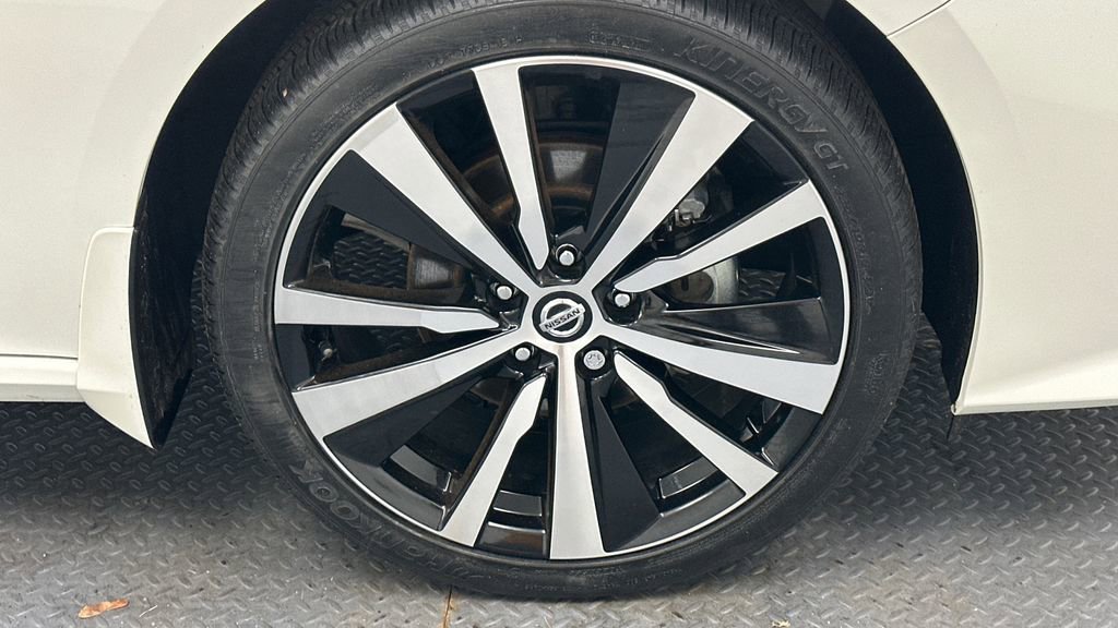 Certified 2021 Nissan Altima 2.5 SR image 16