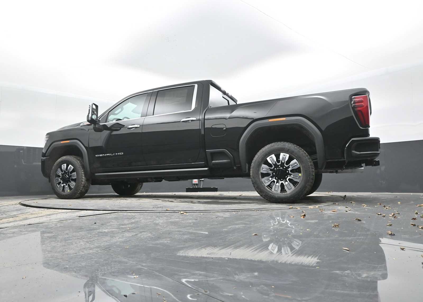 Used 2026 GMC Sierra 2500 Denali w/ Denali Reserve Package AWD/4WD image 39
