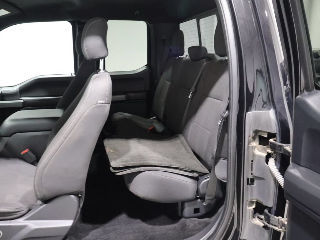 Used 2017 Ford F150 XLT w/ Equipment Group 302A Luxury AWD/4WD image 19