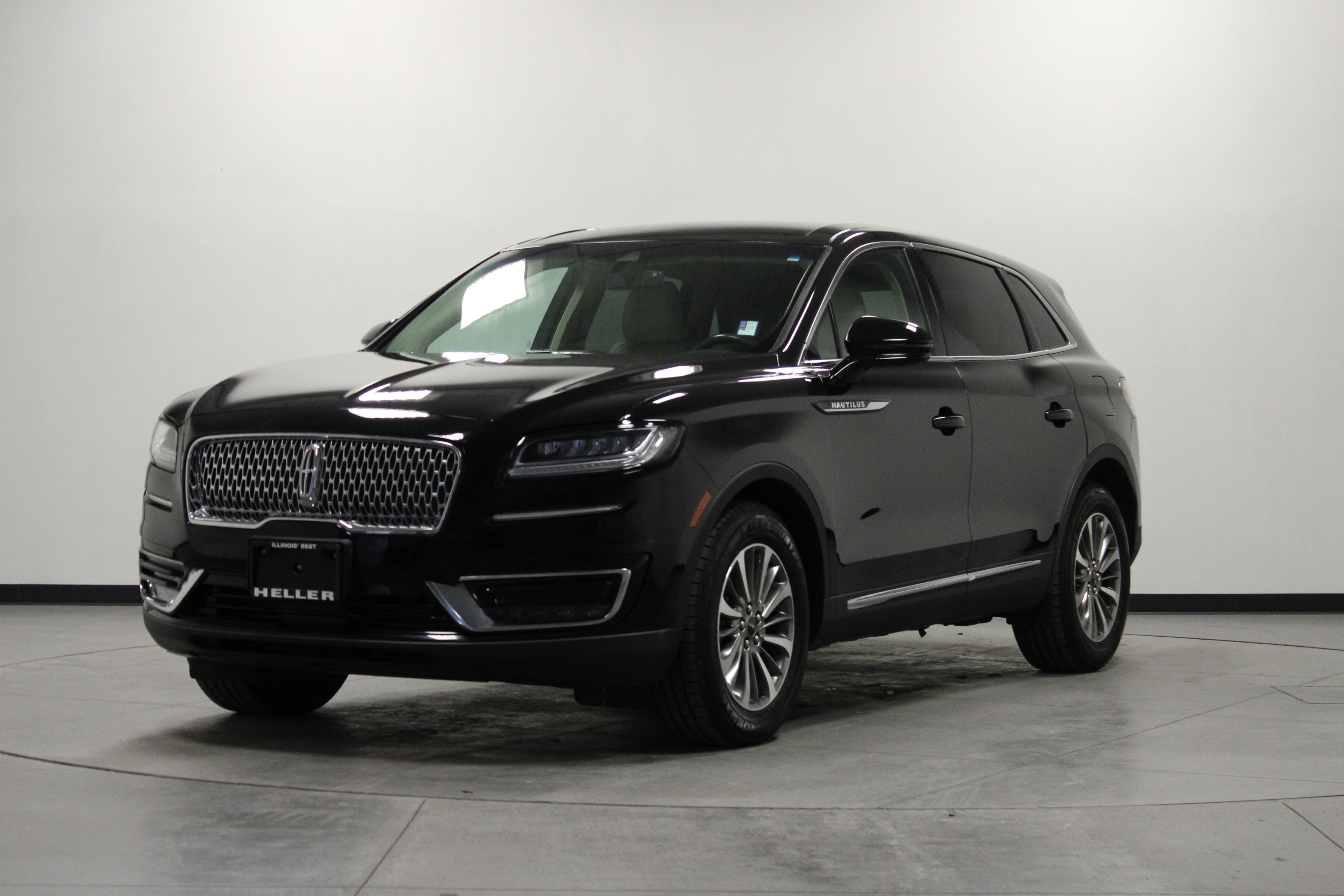 Used 2019 Lincoln Nautilus Select image 8