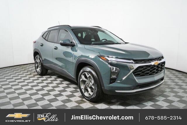 New 2026 Chevrolet Trax LT w/ Sunroof Package