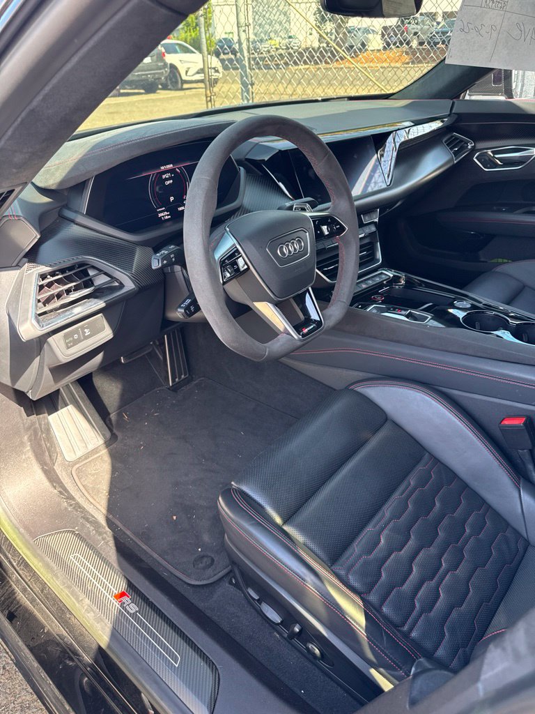Used 2022 Audi RS e-tron GT AWD/4WD image 2