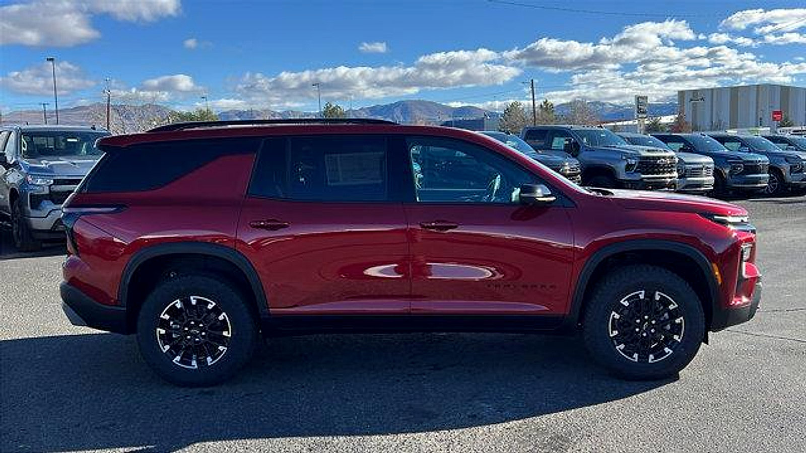 New 2026 Chevrolet Traverse Z71 w/ Enhanced Driving Package image 4