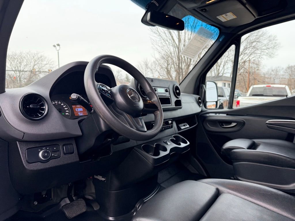 Used 2020 Mercedes-Benz Sprinter 3500 image 9