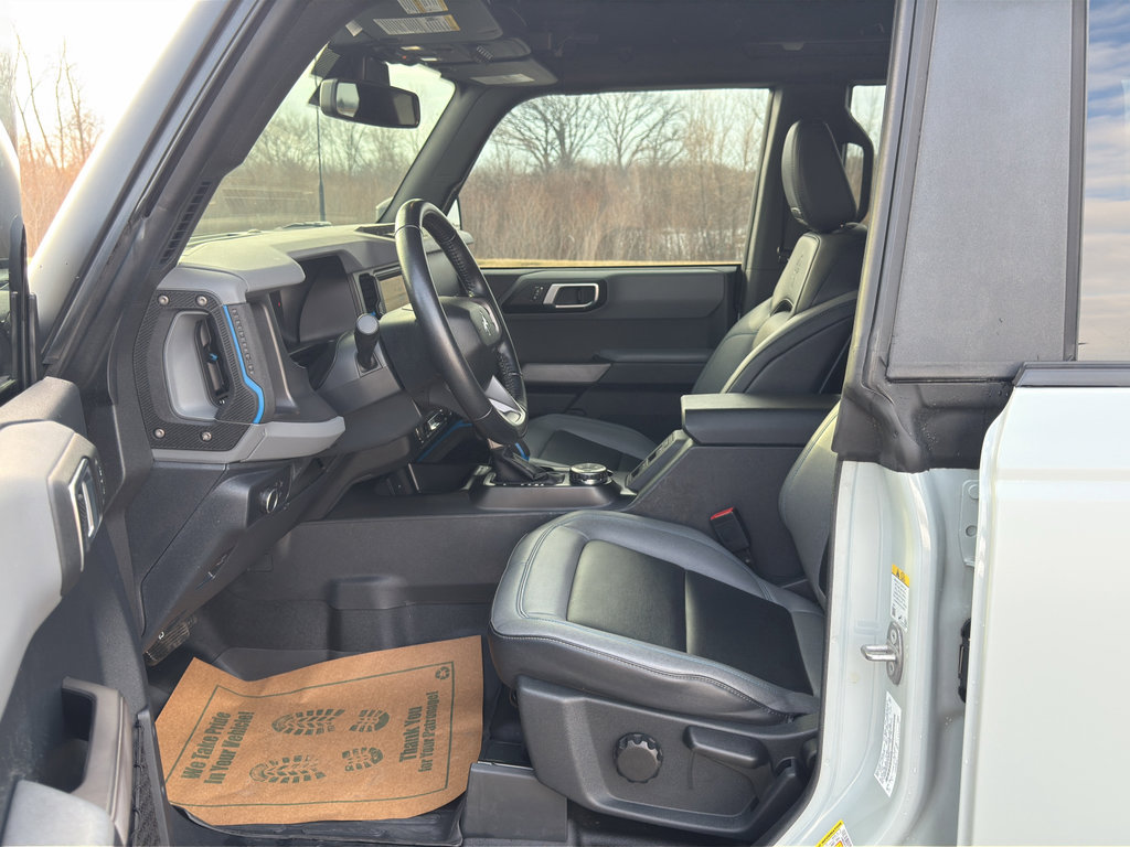 Used 2022 Ford Bronco Black Diamond w/ Sasquatch Package image 15