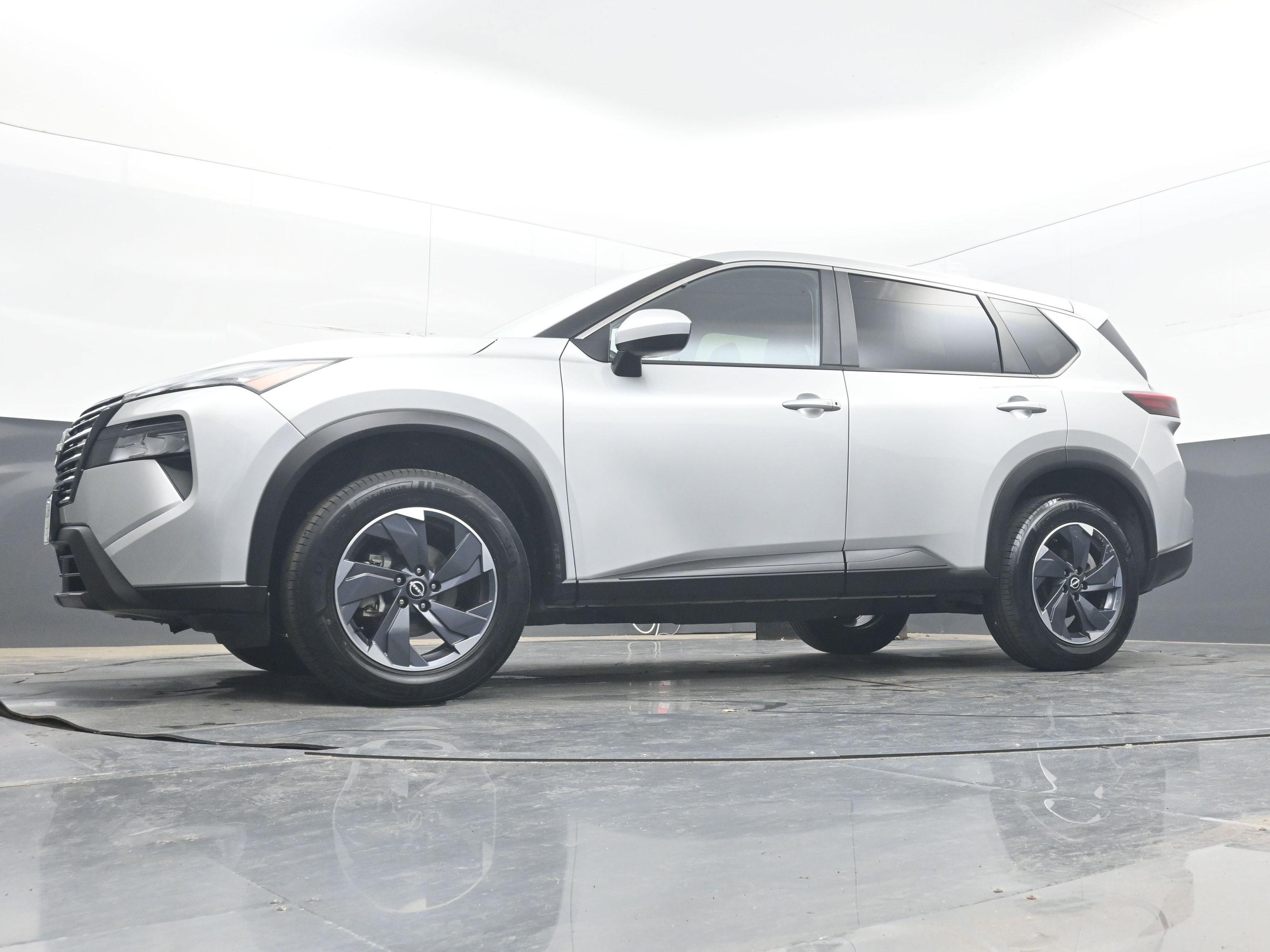 Certified 2024 Nissan Rogue SV AWD/4WD image 25