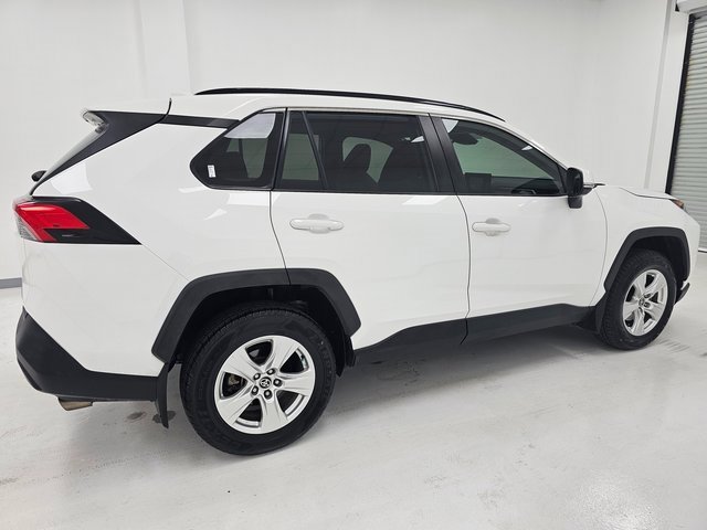 Used 2021 Toyota RAV4 XLE w/ Convenience Package image 41