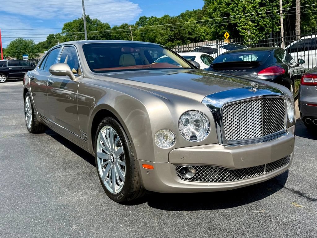 Used 2016 Bentley Mulsanne RWD image 3