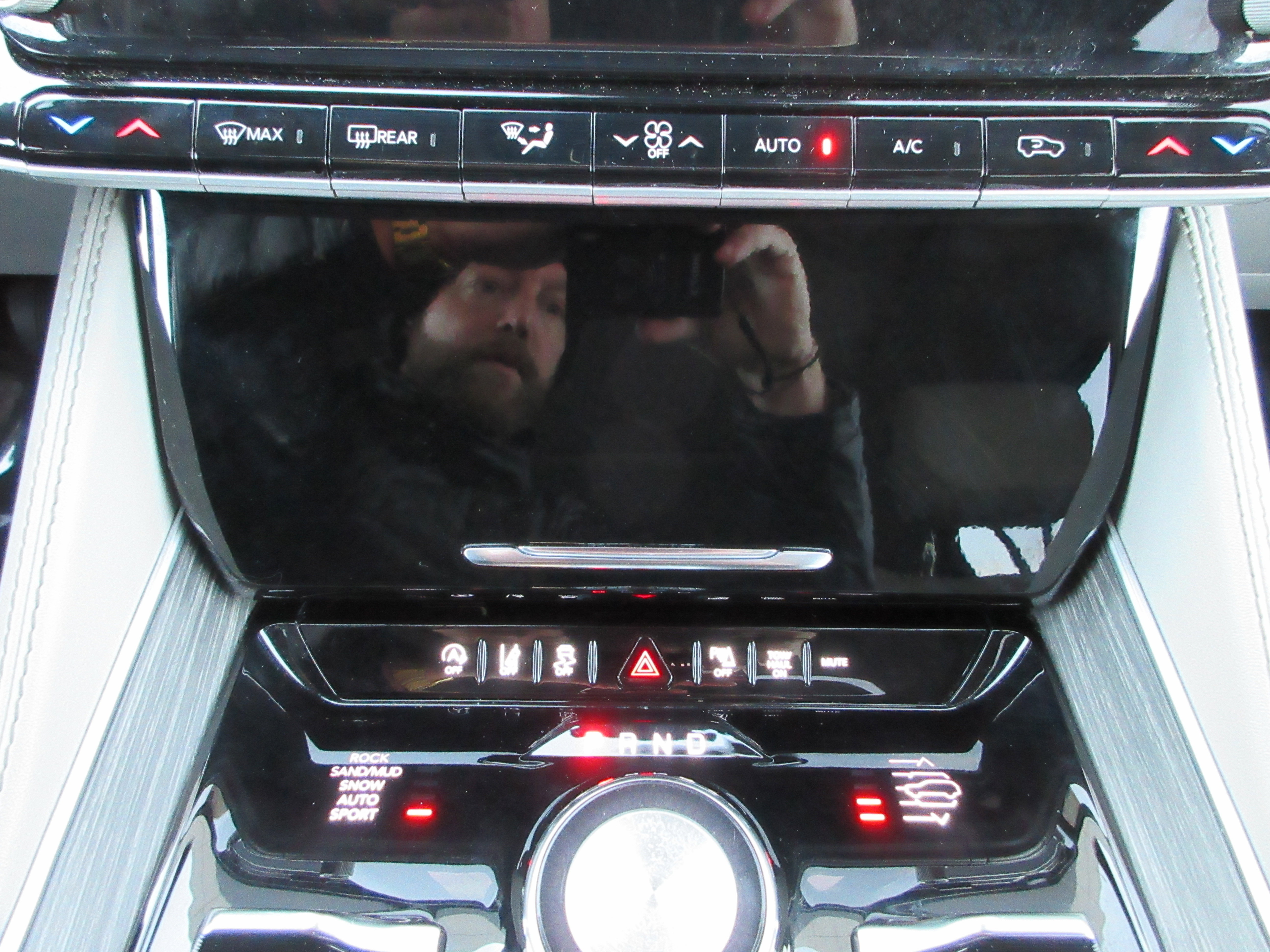 Used 2023 Jeep Wagoneer L Series III w/ Premium Group I image 50