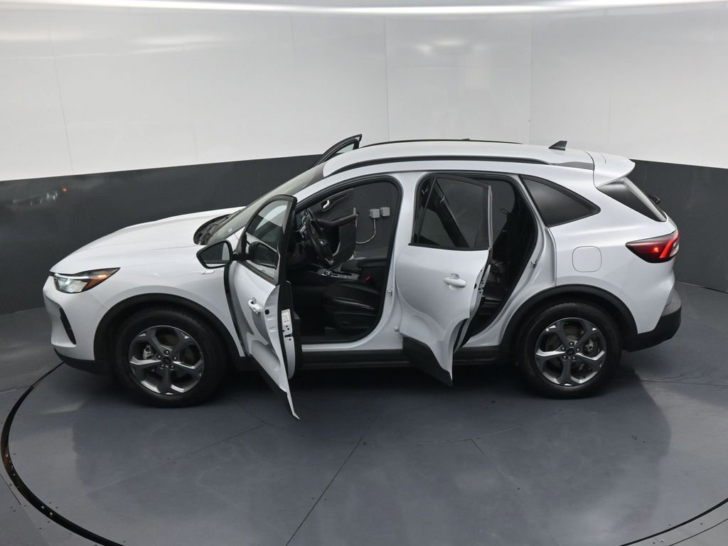 Used 2025 Ford Escape ST-Line FWD image 28