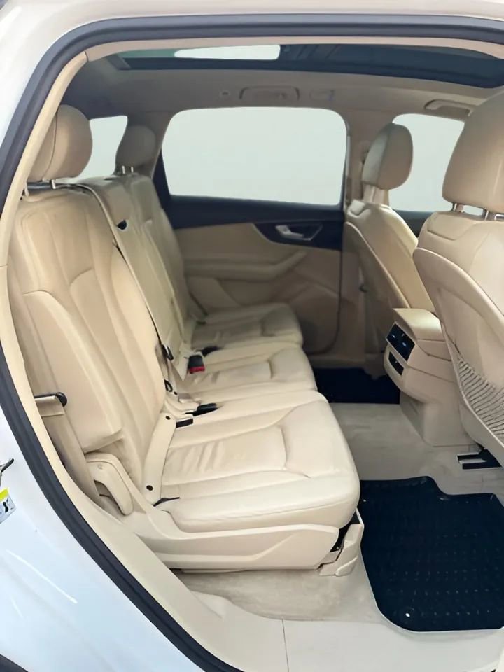 Used 2017 Audi Q7 3.0T Premium Plus w/ Premium Plus Package image 25