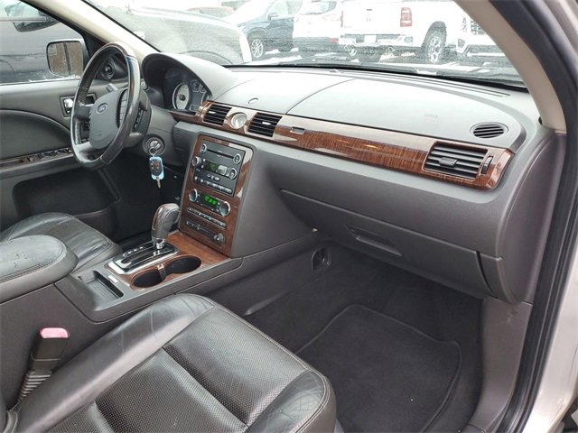 Used 2008 Ford Taurus Limited image 25