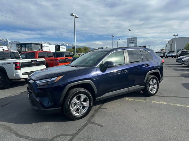 Used 2025 Toyota RAV4 XLE AWD/4WD image 6