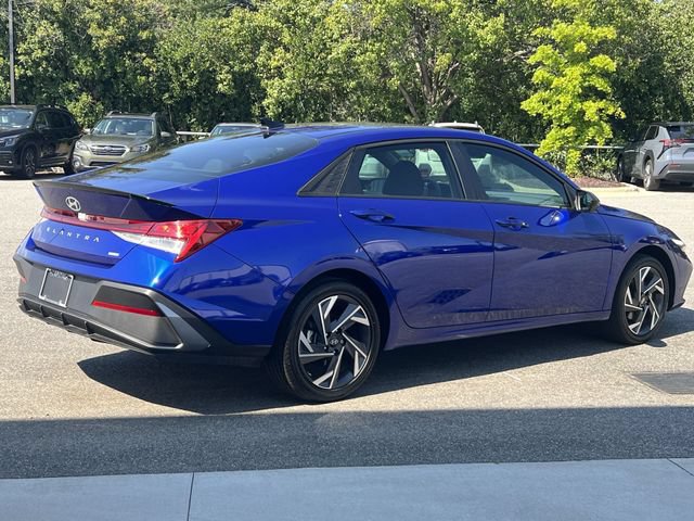 Certified 2025 Hyundai Elantra SEL FWD image 13