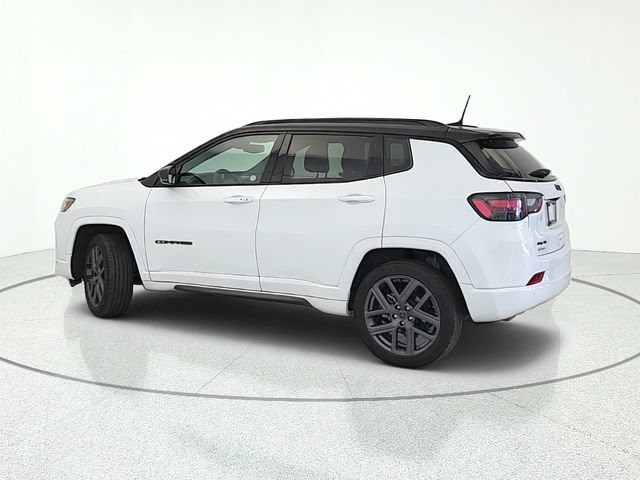 Used 2025 Jeep Compass Limited w/ High Altitude Package AWD/4WD image 3