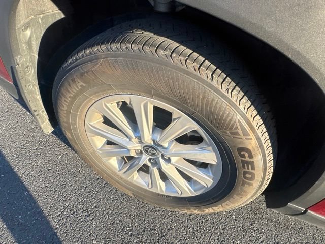 Used 2025 Toyota Grand Highlander AWD image 26