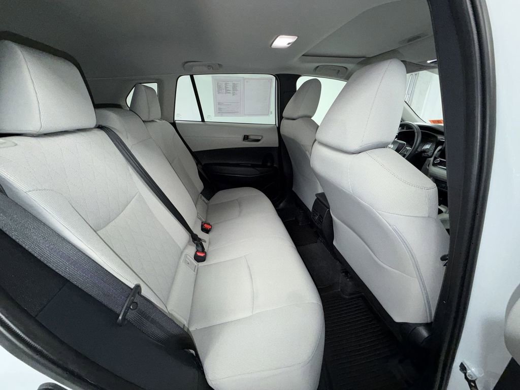 Certified 2025 Toyota Corolla Cross LE w/ Moonroof Package AWD/4WD image 8