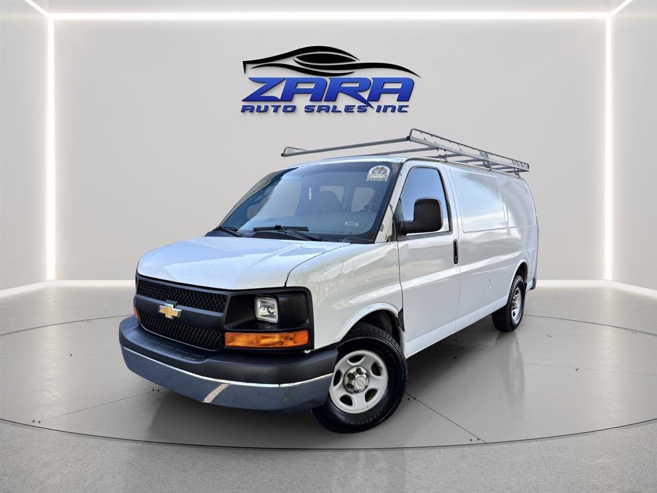 Used 2005 Chevrolet Express 1500 RWD image 1