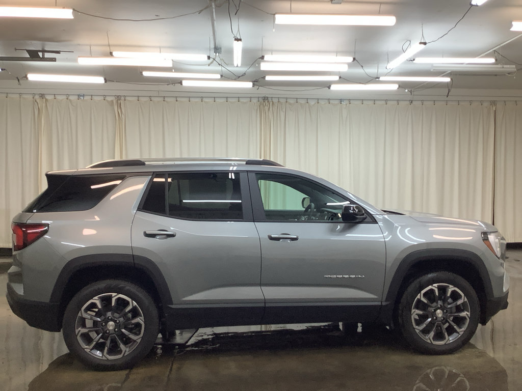 New 2027 GMC Terrain Elevation w/ Elevation Premium Package AWD/4WD image 4