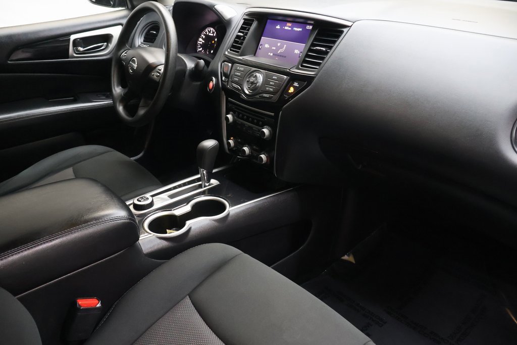 Used 2020 Nissan Pathfinder S image 11