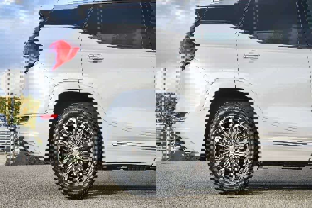 Used 2020 GMC Terrain Denali w/ Denali Premium Package image 10