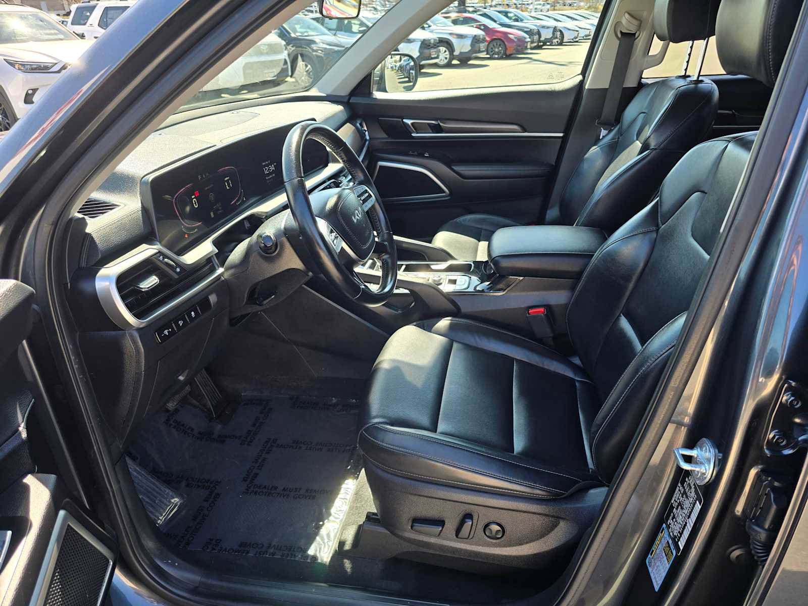Used 2023 Kia Telluride S image 22