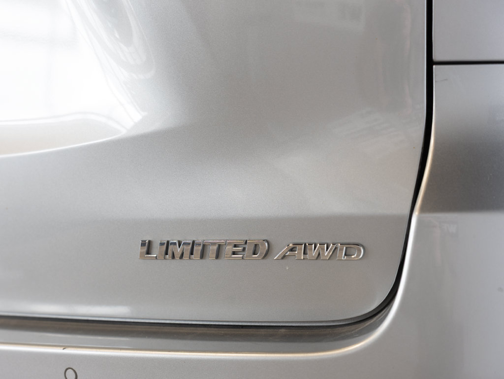 Used 2017 Toyota Highlander Limited Platinum AWD/4WD image 8