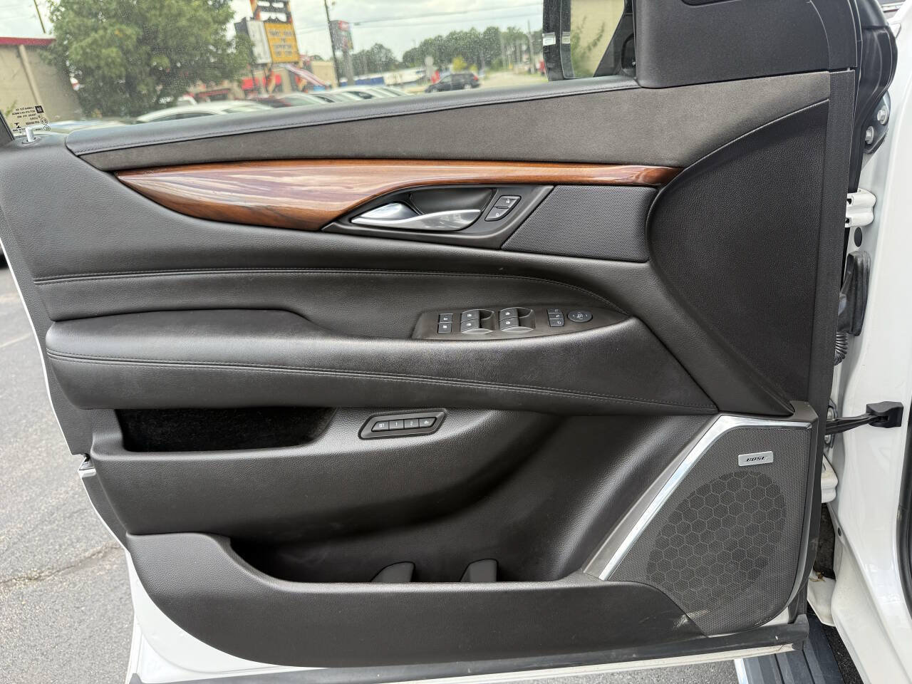 Used 2016 Cadillac Escalade Premium AWD/4WD image 10