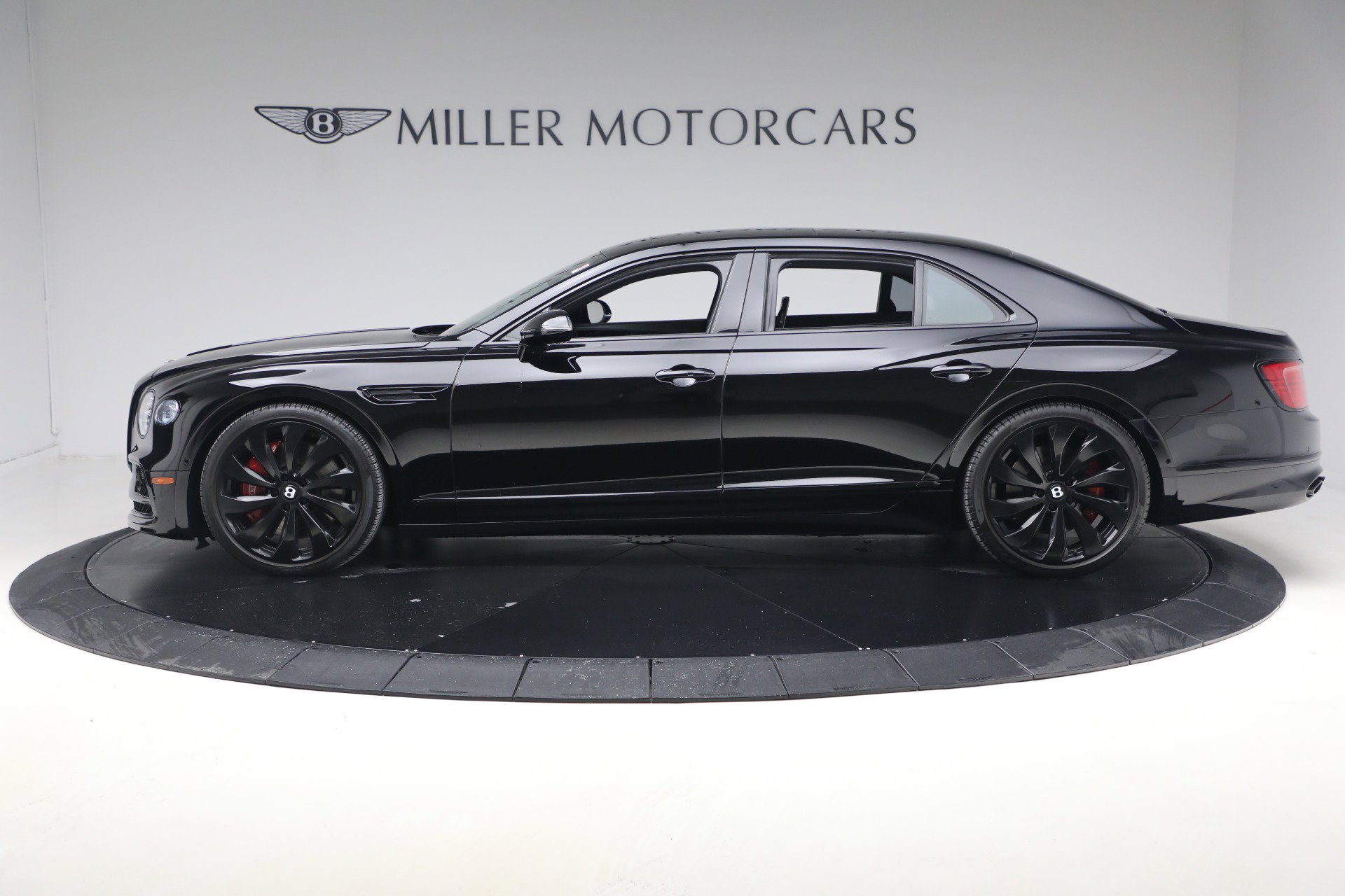 Used 2023 Bentley Flying Spur V8 image 3