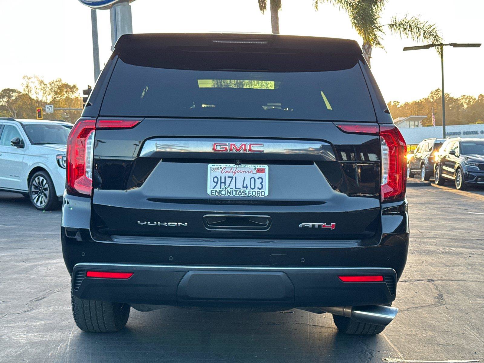 Used 2023 GMC Yukon AT4 w/ AT4 Premium Plus Package AWD/4WD image 14