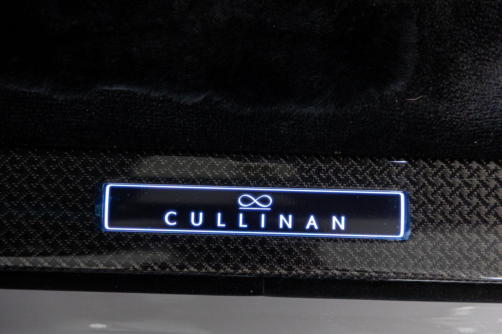Certified 2026 Rolls-Royce Cullinan Black Badge image 33