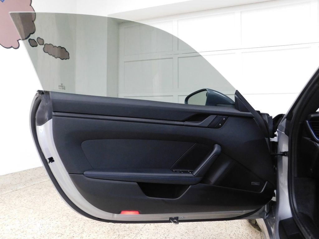 Used 2025 Porsche 911 Carrera T image 33