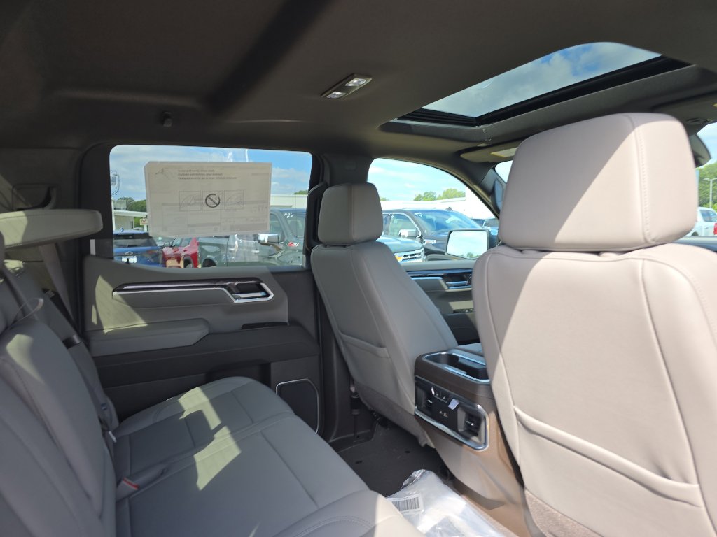 New 2026 Chevrolet Silverado 1500 LTZ w/ LTZ Premium Package image 16