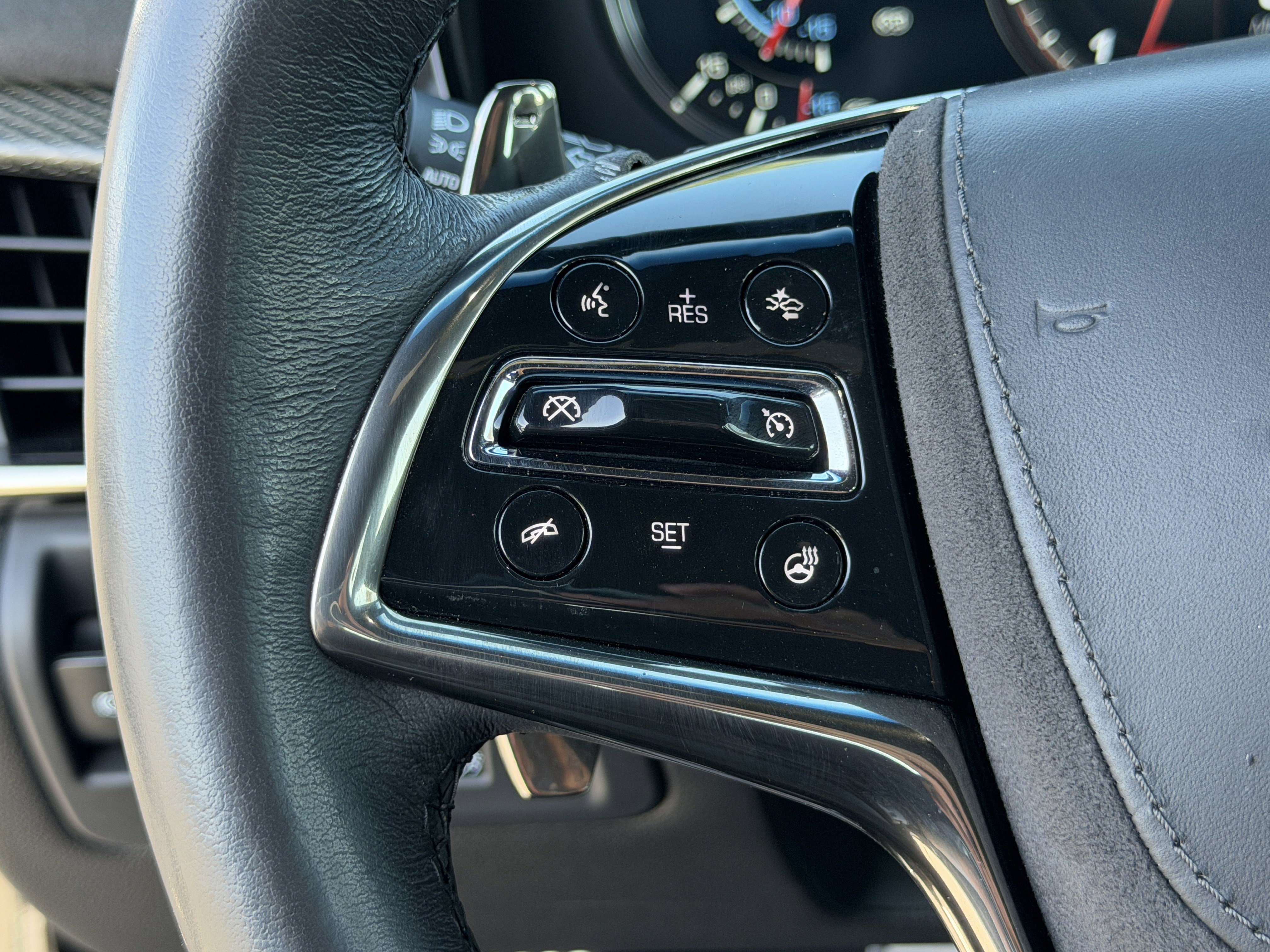 Used 2019 Cadillac CTS V w/ Luxury Package RWD image 20