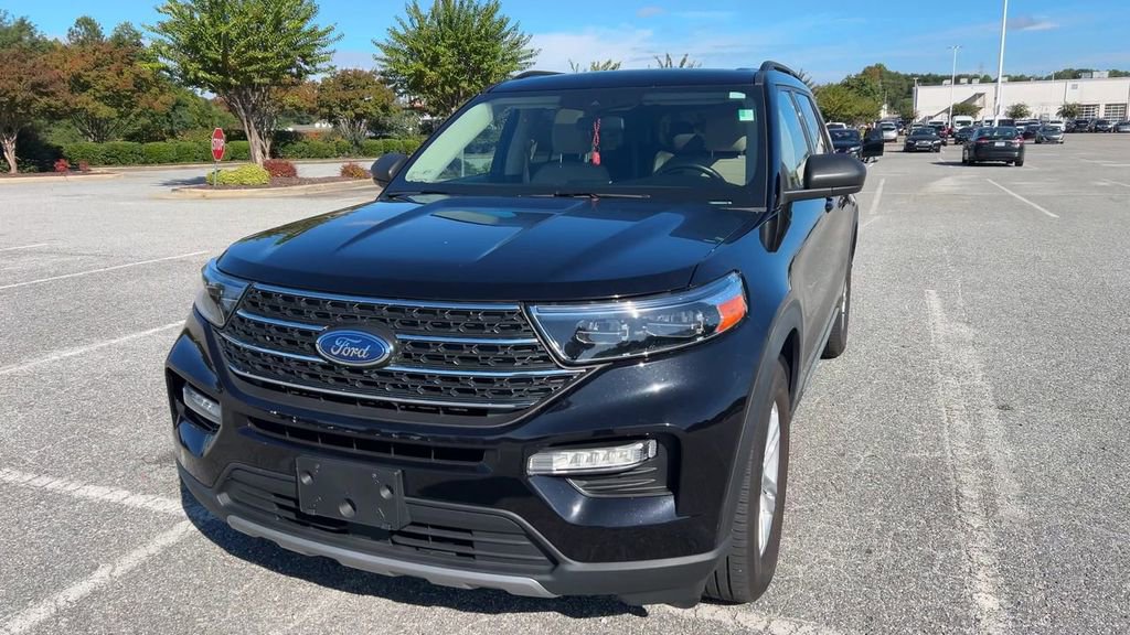 Used 2022 Ford Explorer XLT w/ Equipment Group 202A image 25