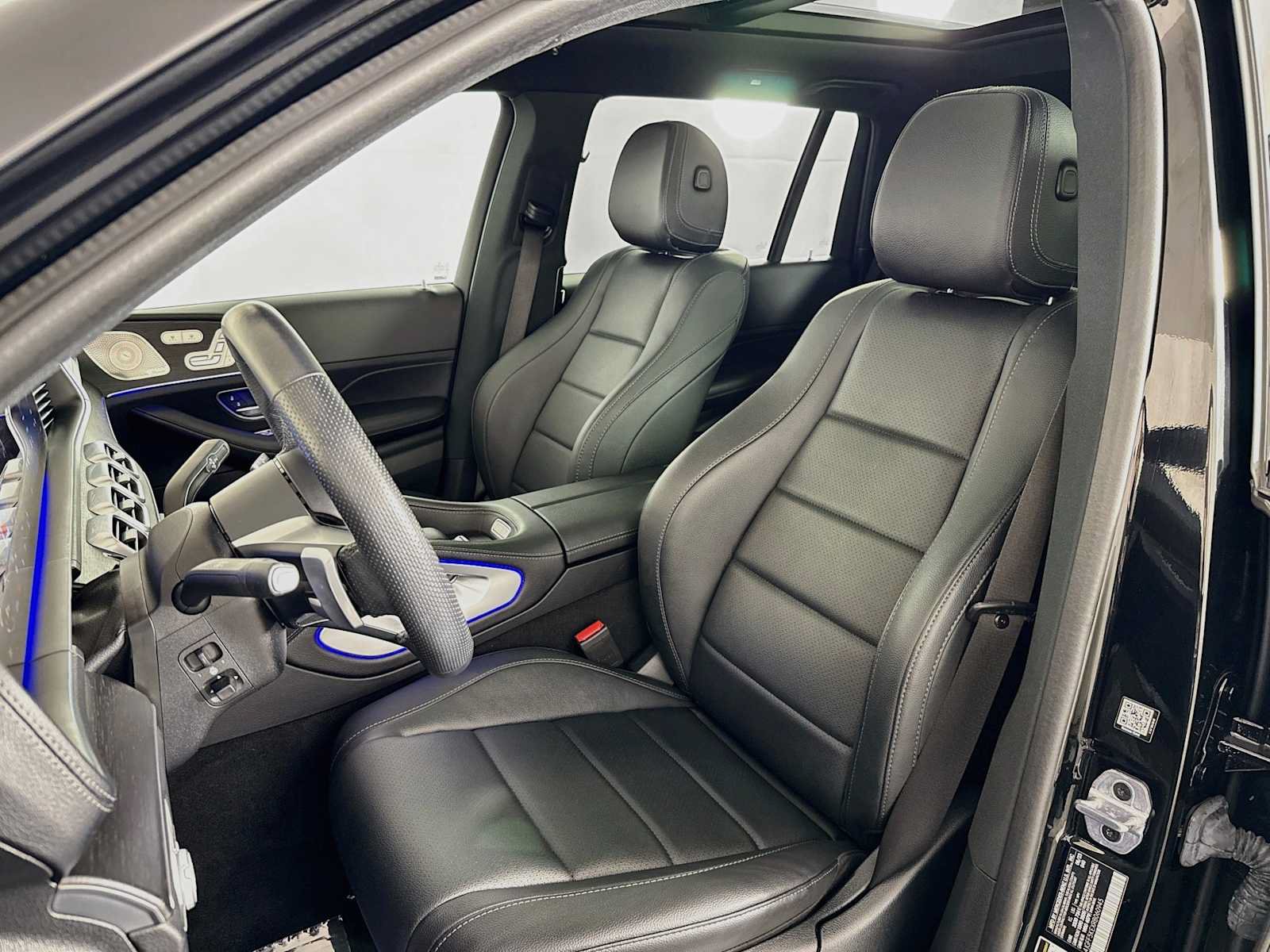 Used 2024 Mercedes-Benz GLS 450 4MATIC image 10