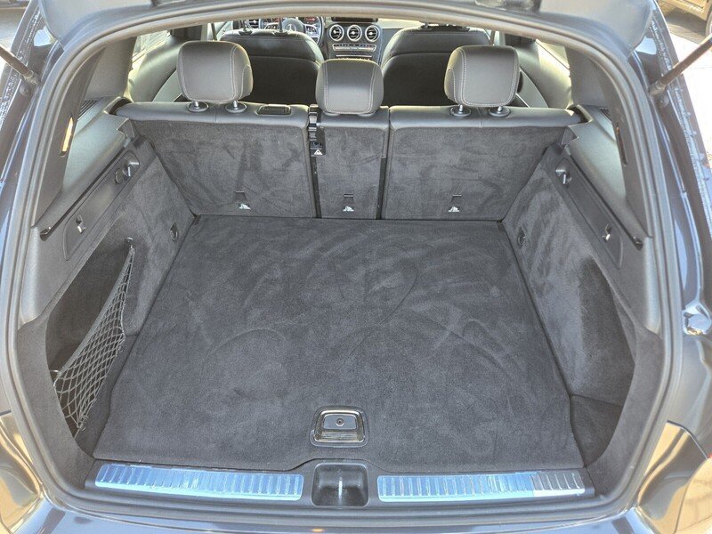 Used 2021 Mercedes-Benz GLC 300 w/ Multimedia Package image 14